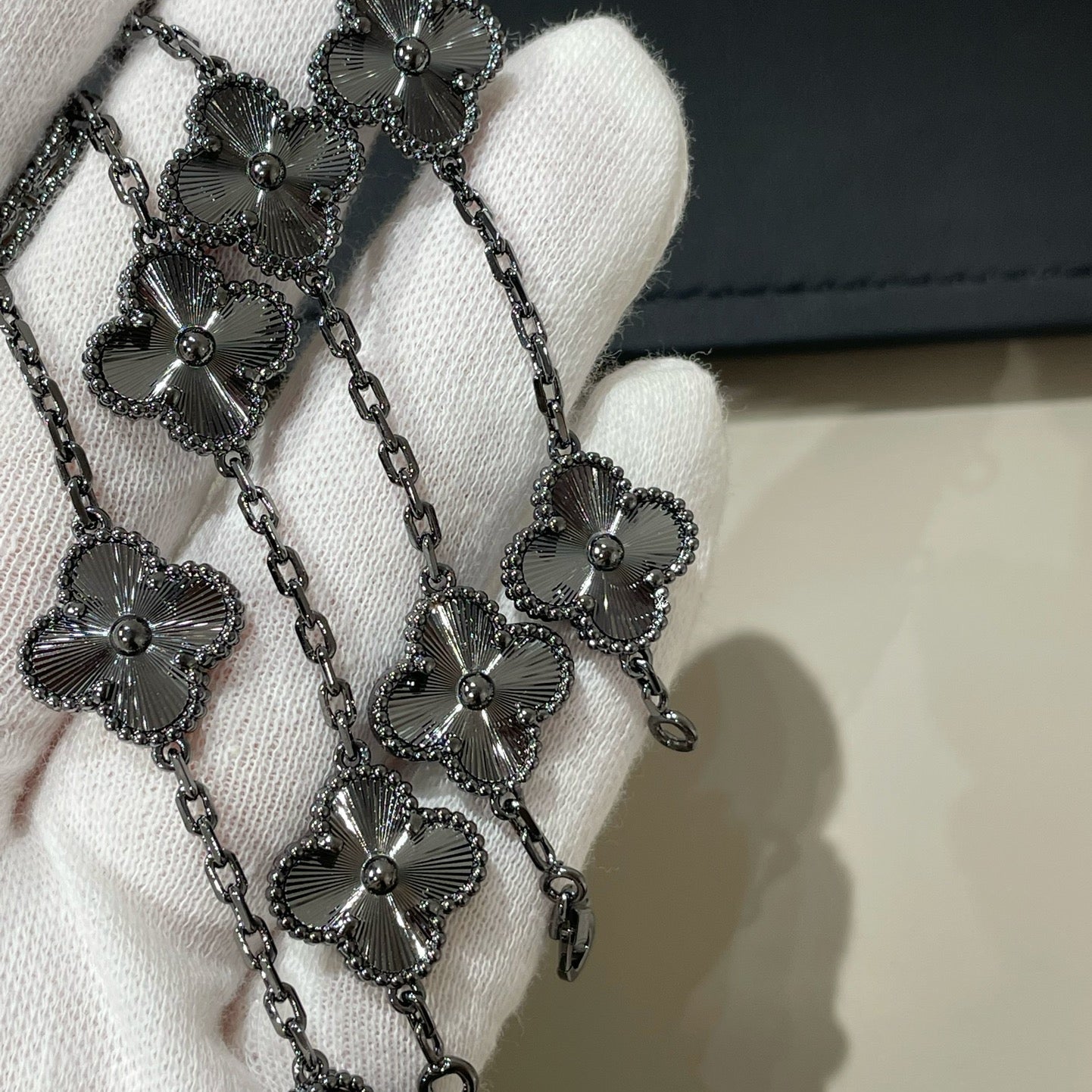 [Marin-Jewelry]CLOVER 5 MOTIF BLACK BRACELET