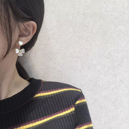 [Marin-Jewelry]CLOVER SWEET WHITE MOP EARRINGS