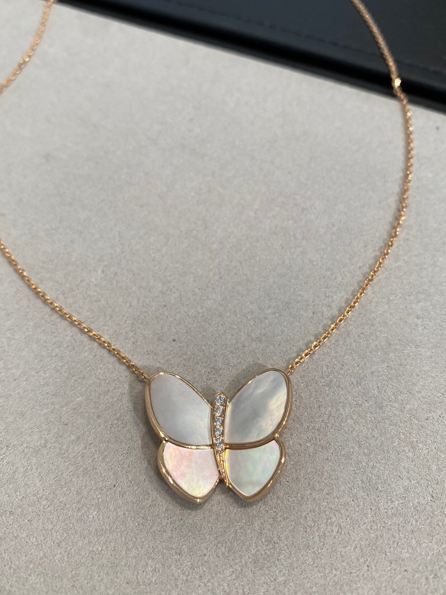 [Marin-Jewelry]BUTTERFLY GOLD MOP DIAMOND NECKLACE