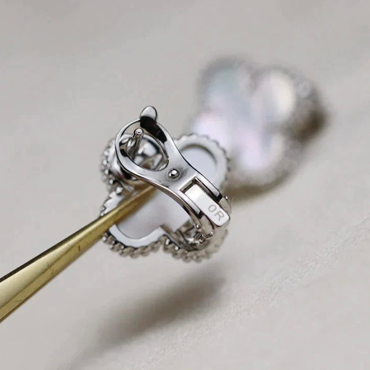 [Marin-Jewelry]CLOVER MEDIUM 1 MOTIFS  WHITE MOP EARRINGS SILVER