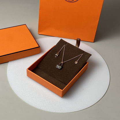 [Marin-Jewelry]CONSTANCE BLACK PEDANT PINK GOLD NECKLACE