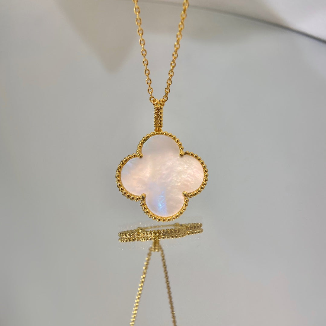 [Marin-Jewelry]CLOVER 25MM MOP LARGE PENDANT NECKLACE