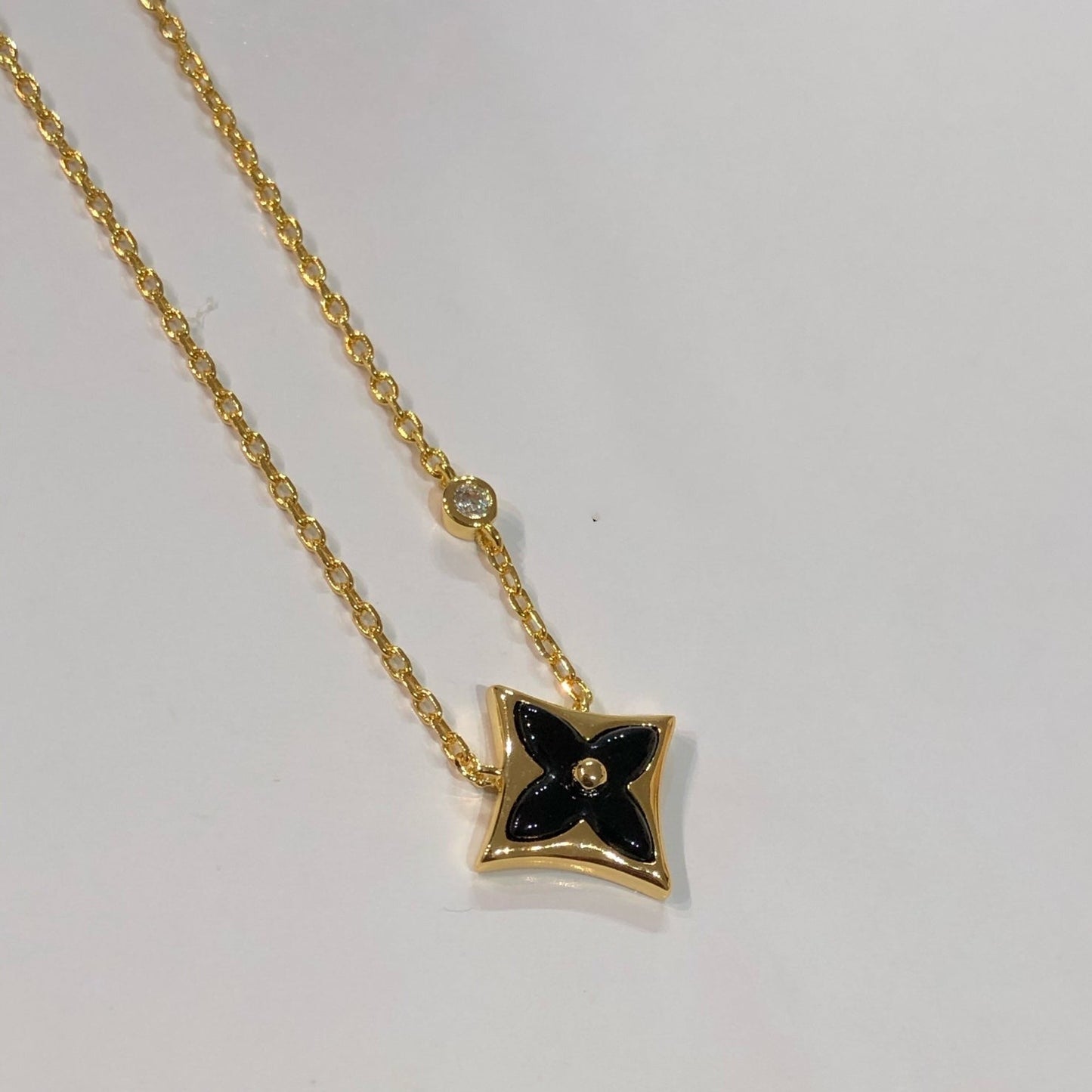 [Marin-Jewelry]STAR BLACK MOP NECKLACE