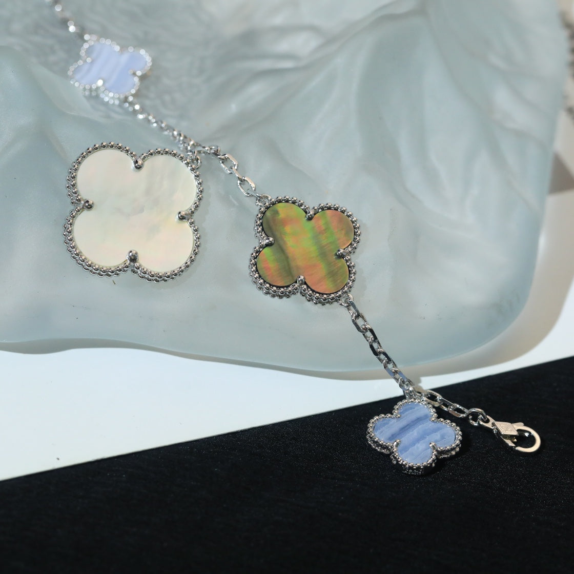 [Marin-Jewelry]CLOVER BRACELET 5 MOTIFS MOP CHALCEDONY SILVER