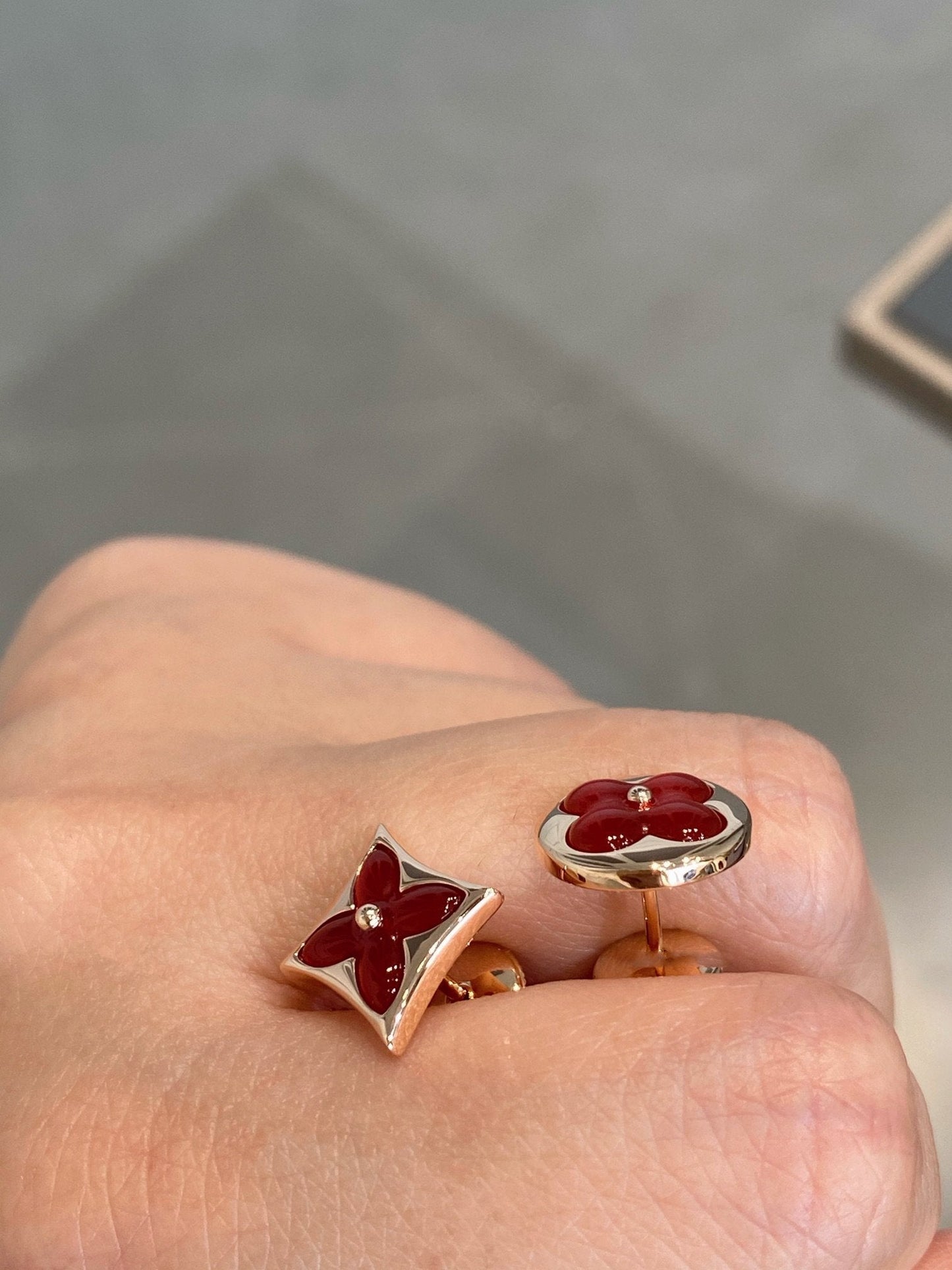 [Marin-Jewelry]STAR AND SUN PINK GOLD CARNELIAN STUD EARRINGS