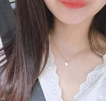 [Marin-Jewelry]CLOVER MINI 9.5MM WHITE MOTHER-OF-PEARL NECKLACE