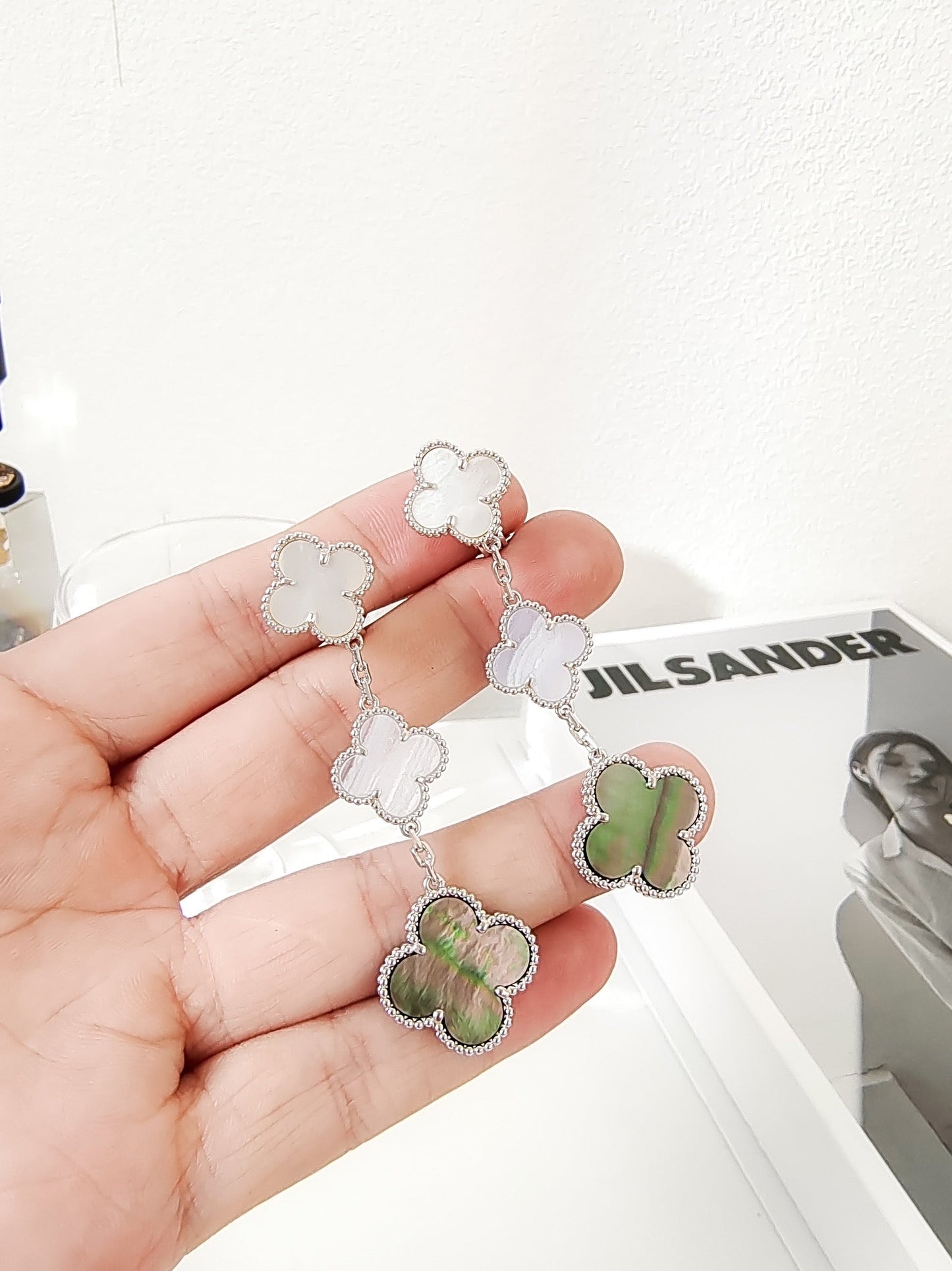 [Marin-Jewelry]CLOVER 3 MOTIFS CHALCEDONY DARK MOP SILVER EARRINGS