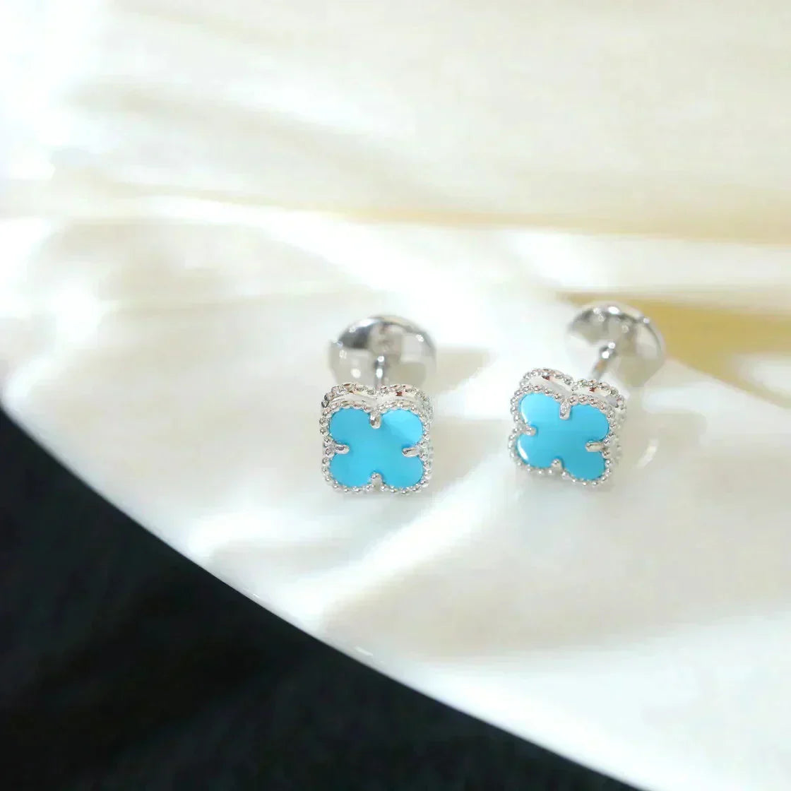 [Marin-Jewelry]CLOVER MINI 9.5MM ONYX STUD EARRINGS SILVER