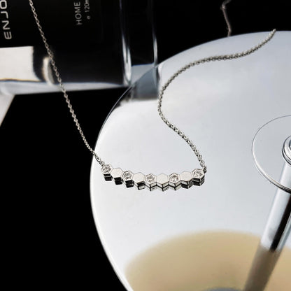 [Marin-Jewelry]BEE MY LOVE DIAMOND NECKLACE
