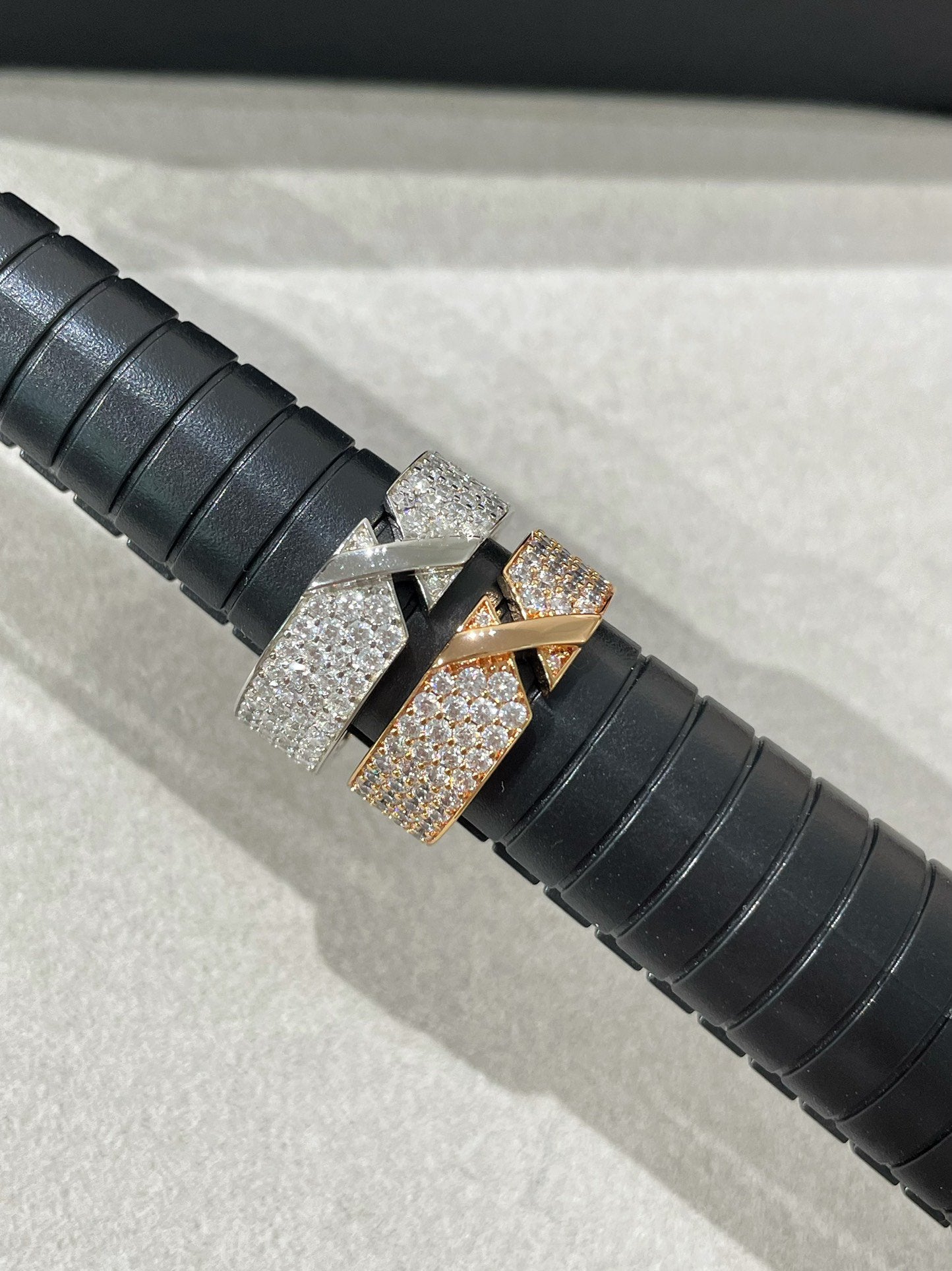 [Marin-Jewelry]LIENS EVIDENCE  DIAMOND PAVED RING