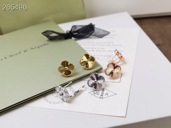 [Marin-Jewelry]CLOVER MEDIUM STUD EARRINGS
