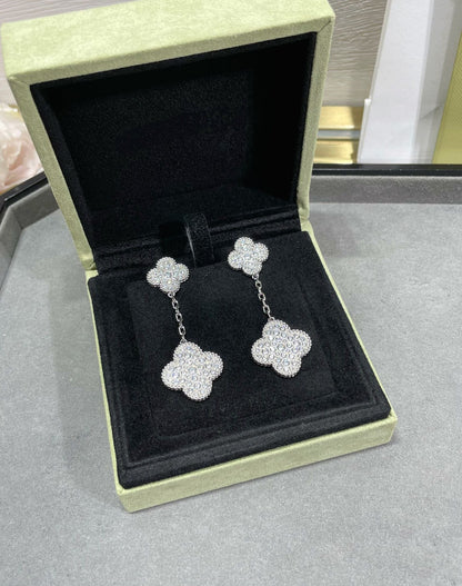 [Marin-Jewelry]CLOVER 2 MOTIFS DIAMOND PAVED SILVER EARRINGS