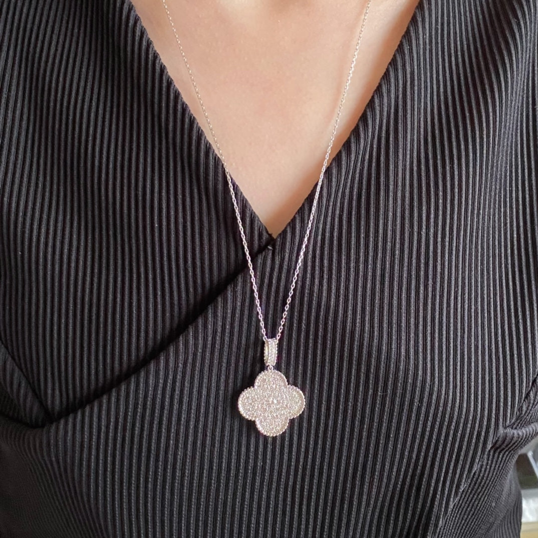 [Marin-Jewelry]CLOVER 25MM LARGE PEDANT DIAMOND PAVED LONG NECKLACE