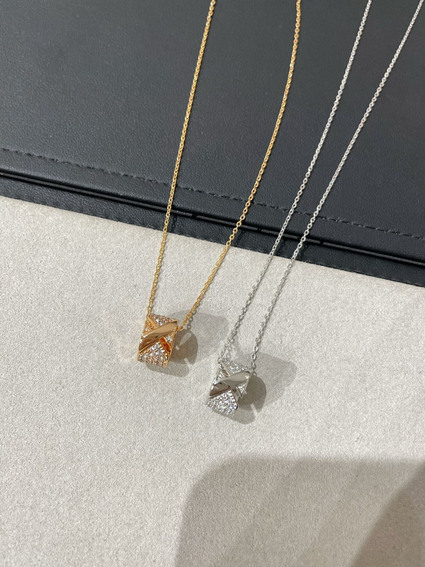 [Marin-Jewelry]LIENS EVIDENCE DIAMOND PAVED NECKLACE