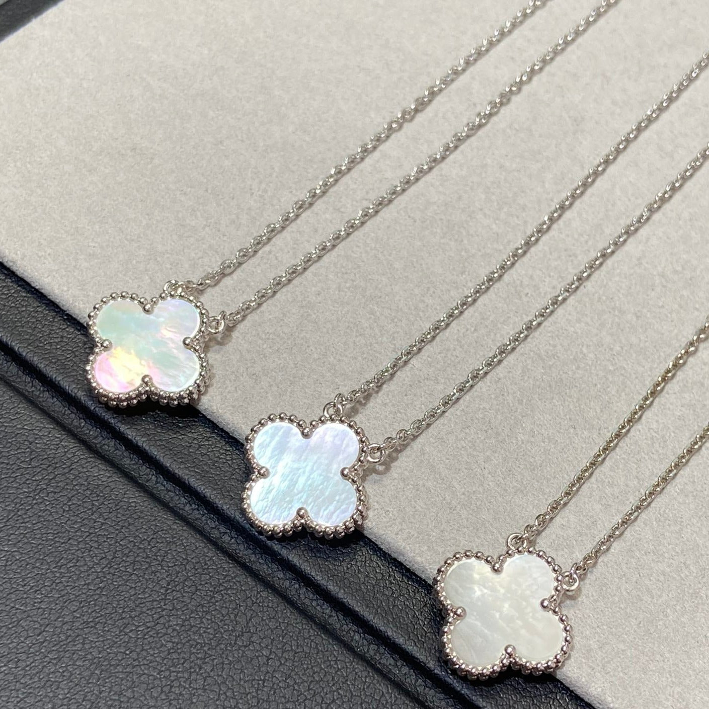 [Marin-Jewelry]CLOVER MEDIUM SILVER WHITE MOP NECKLACE