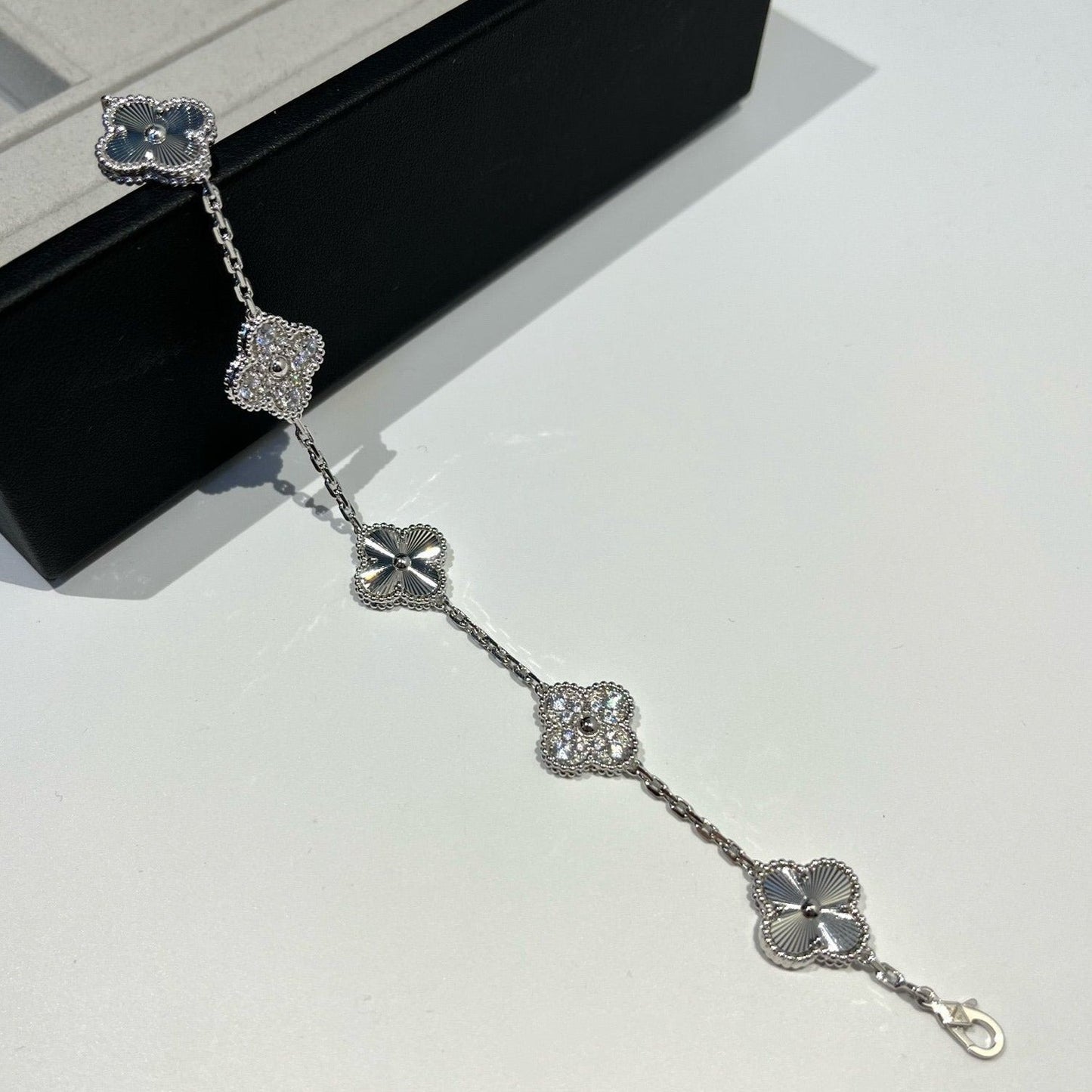 [Marin-Jewelry] CLOVER 5 MOTIF LASER BRACELET COLLECTION
