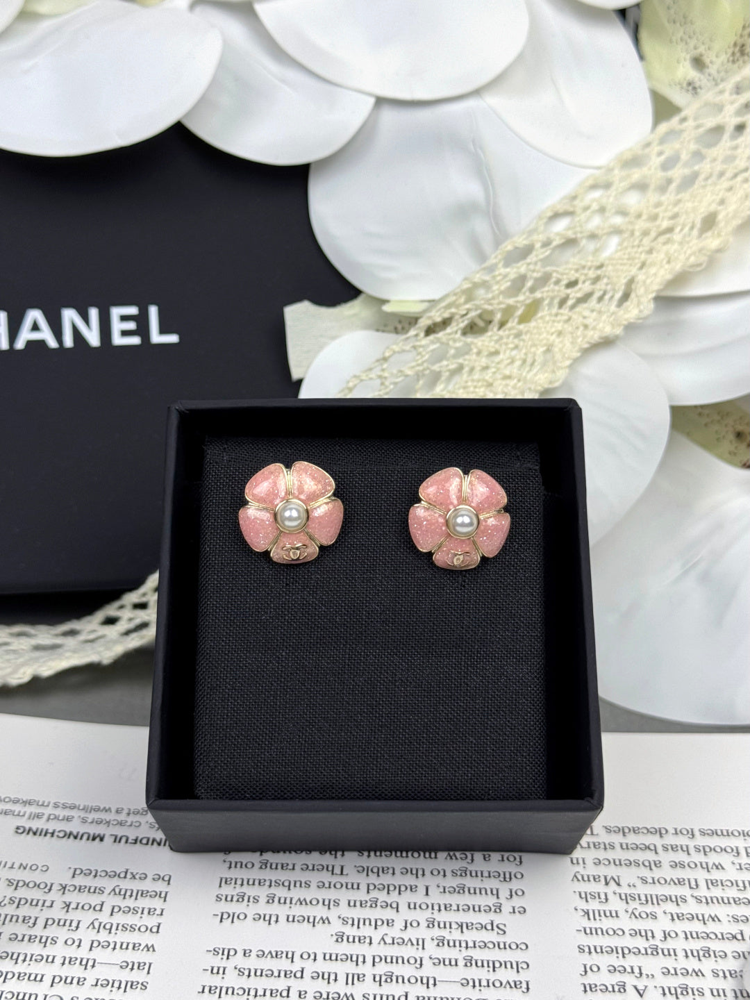 [Marin-Jewelry]26C Pink Camellia Pearl Enamel Stud Earrings