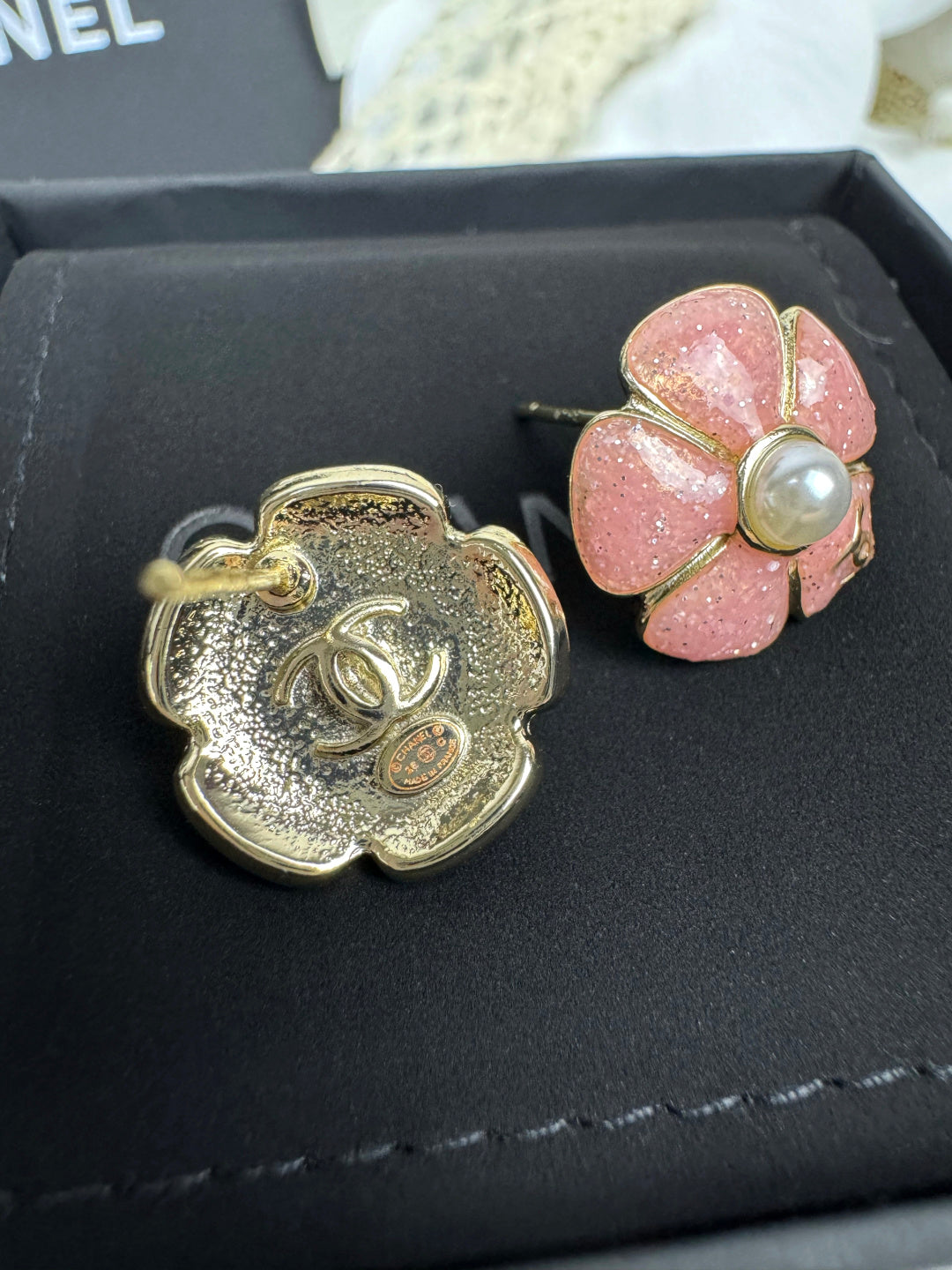 [Marin-Jewelry]26C Pink Camellia Pearl Enamel Stud Earrings
