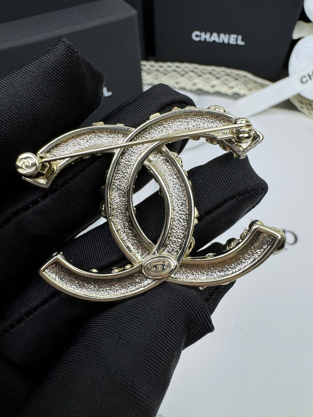 [Marin-Jewelry]26C Pink-White Enamel Ice Cream Cone Double C Brooch