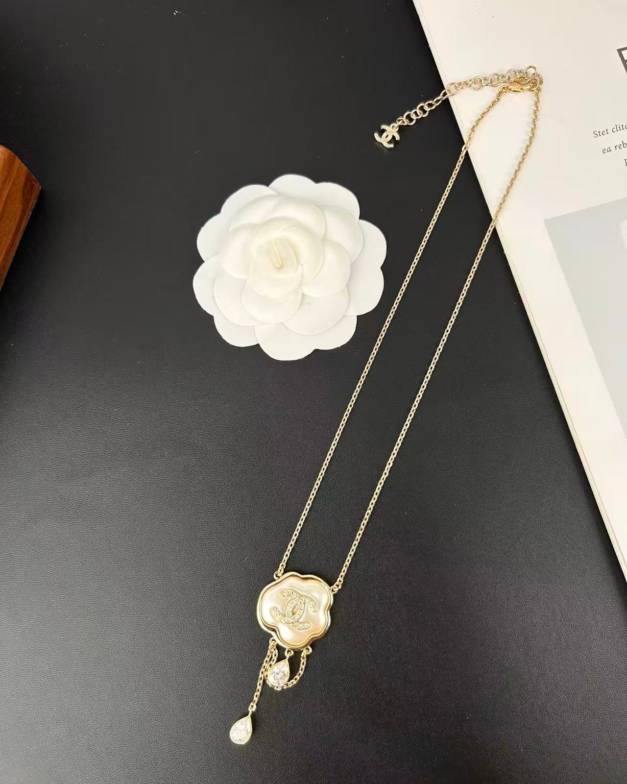 [Marin-Jewelry]Cloud Pearl Mother-of-Pearl Diamond Chain Pendant Necklace
