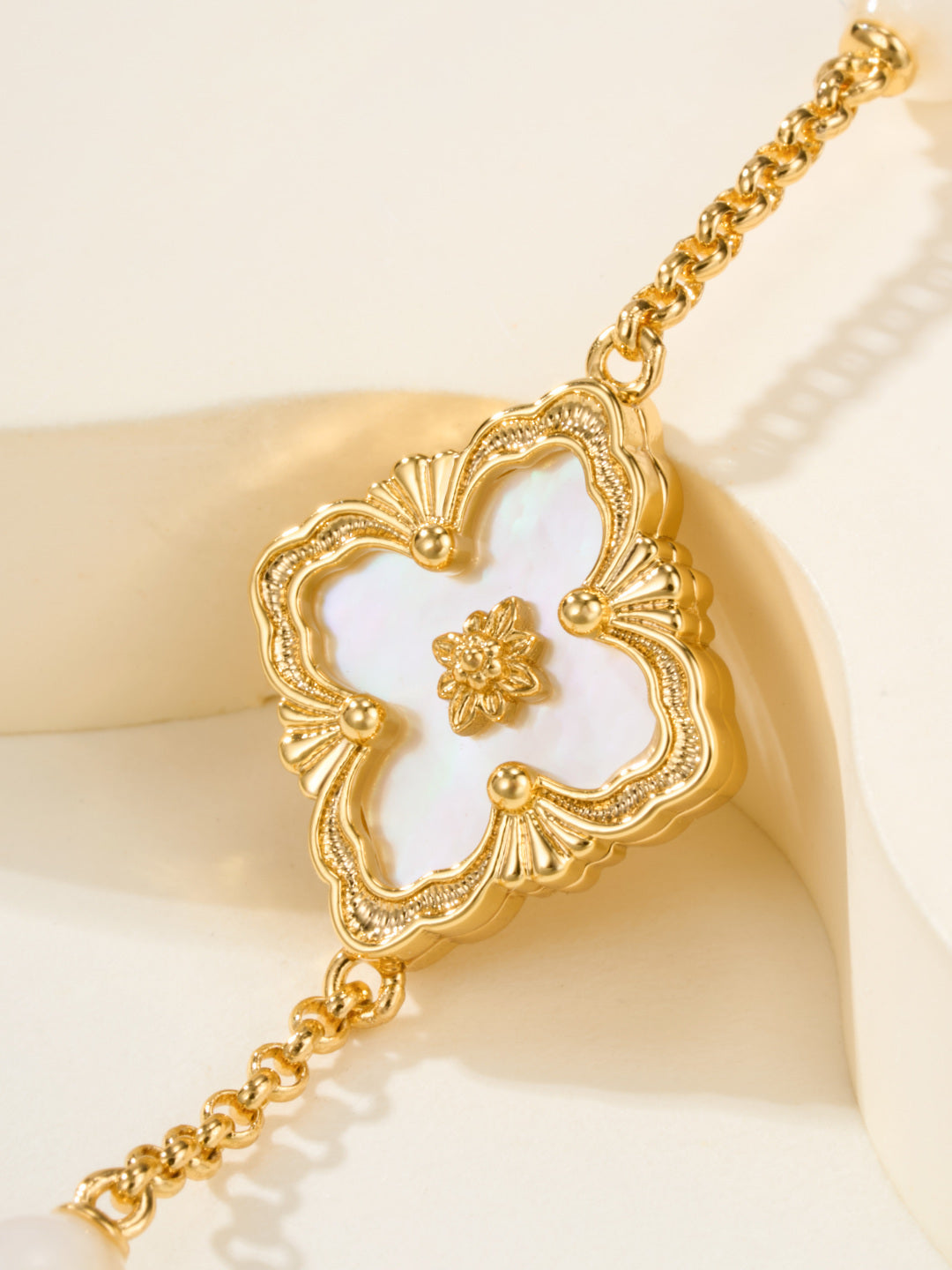 [Marin-Jewelry]B.C.L ENAMELED Three-Flower Bracelet£¨Trumpet)