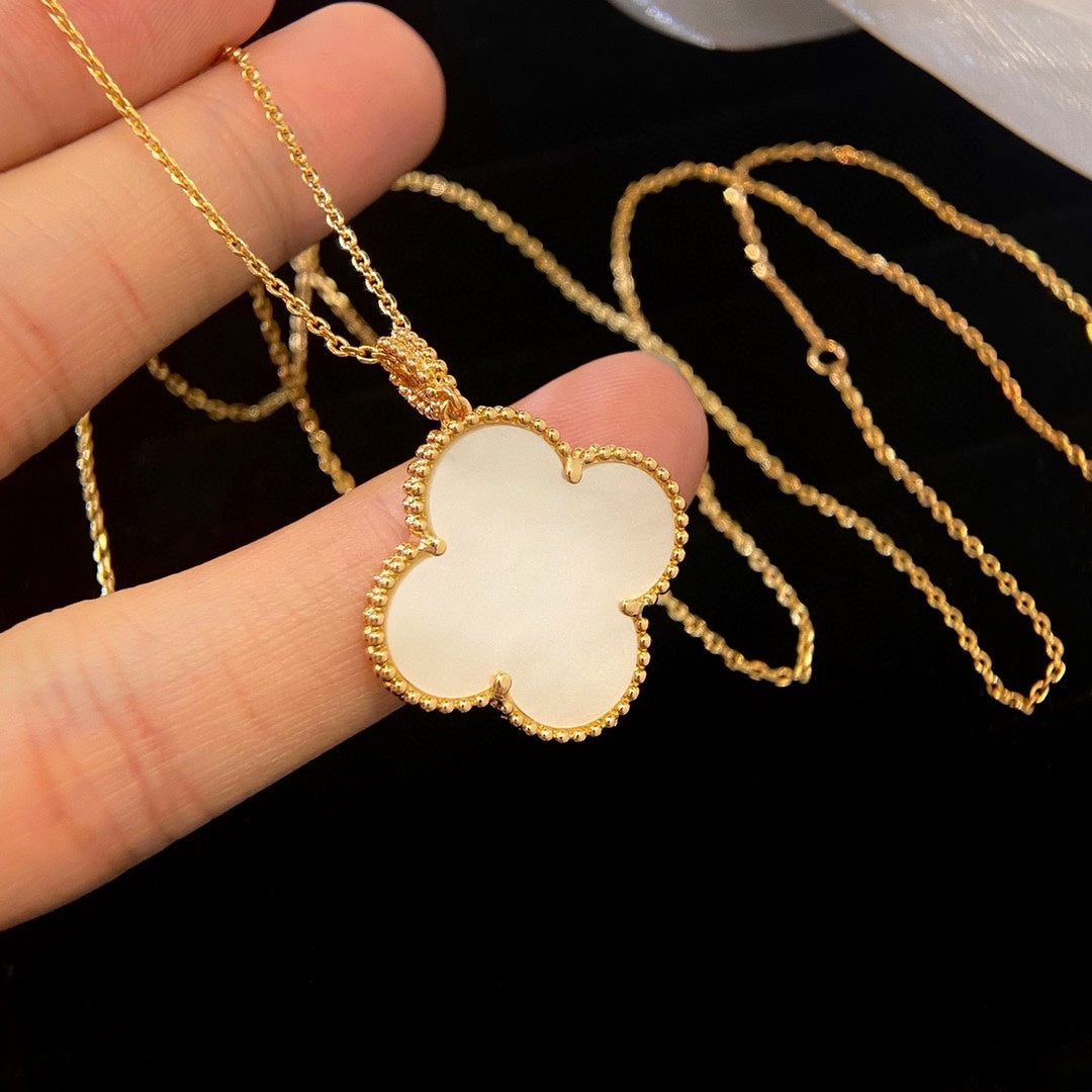 [Marin-Jewelry]CLOVER 25MM MOP LARGE PENDANT NECKLACE