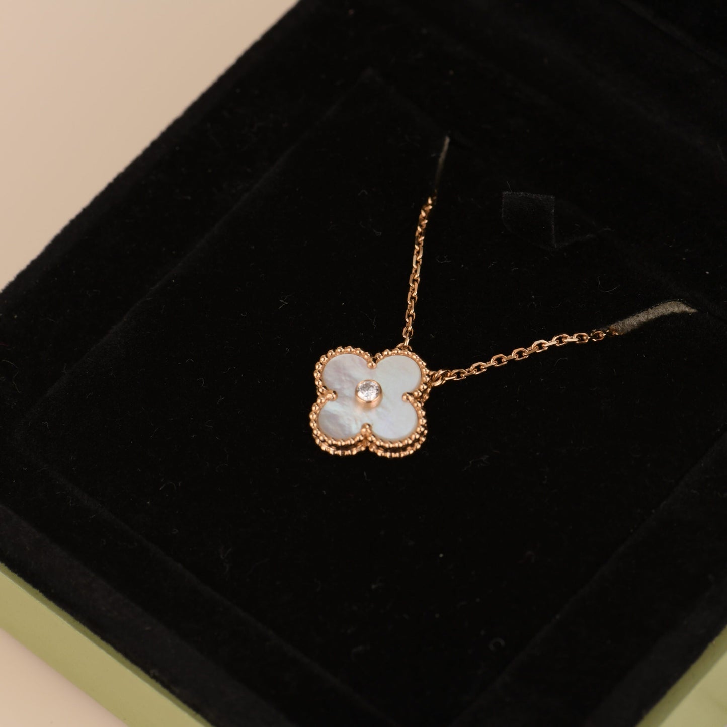 [Marin-Jewelry]CLOVER 15MM DIAMOND WHITE FRITILLARIA NECKLACE