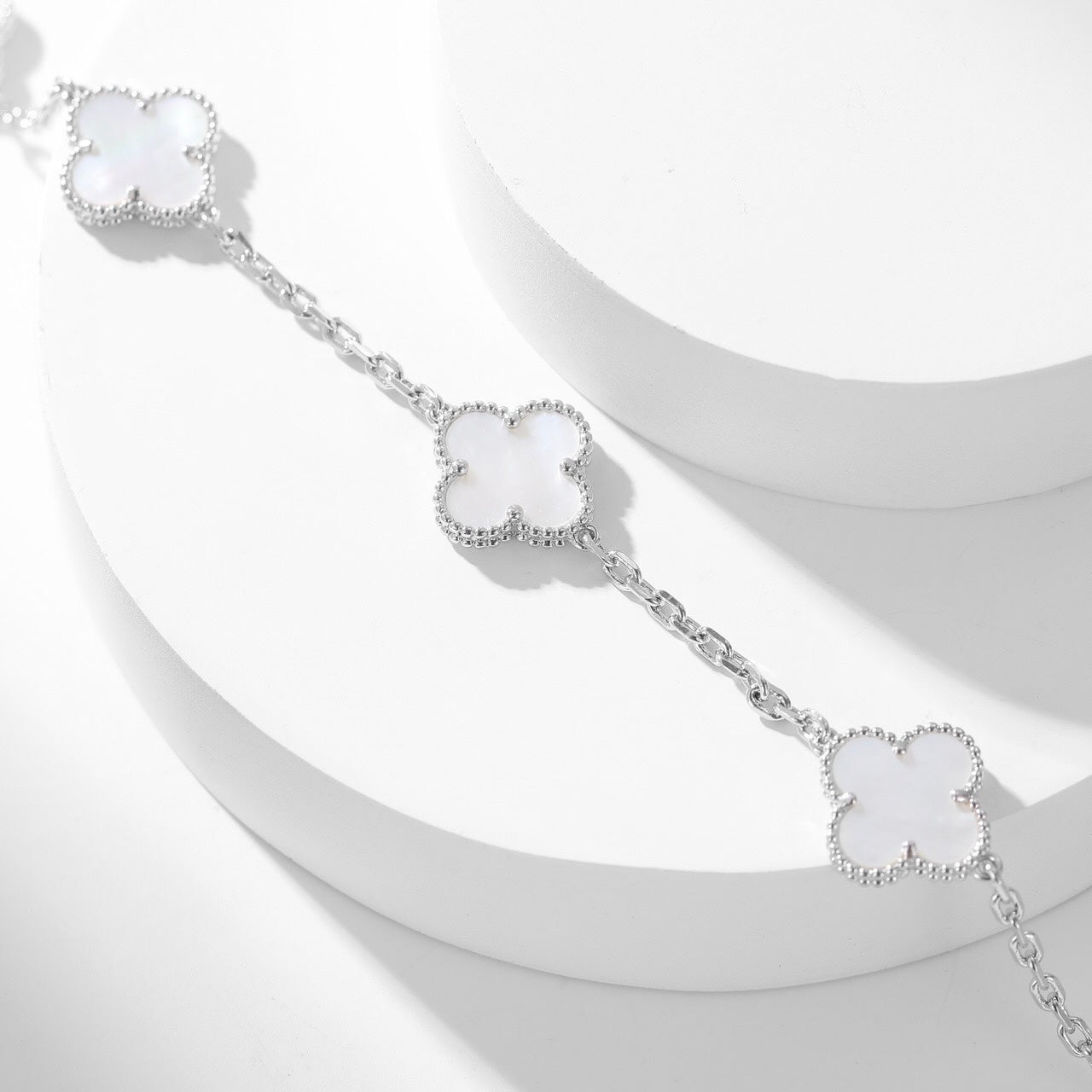 [Marin-Jewelry]CLOVER 10 MOTIFS WHITE MOTHER OF PEARL NECKLACE
