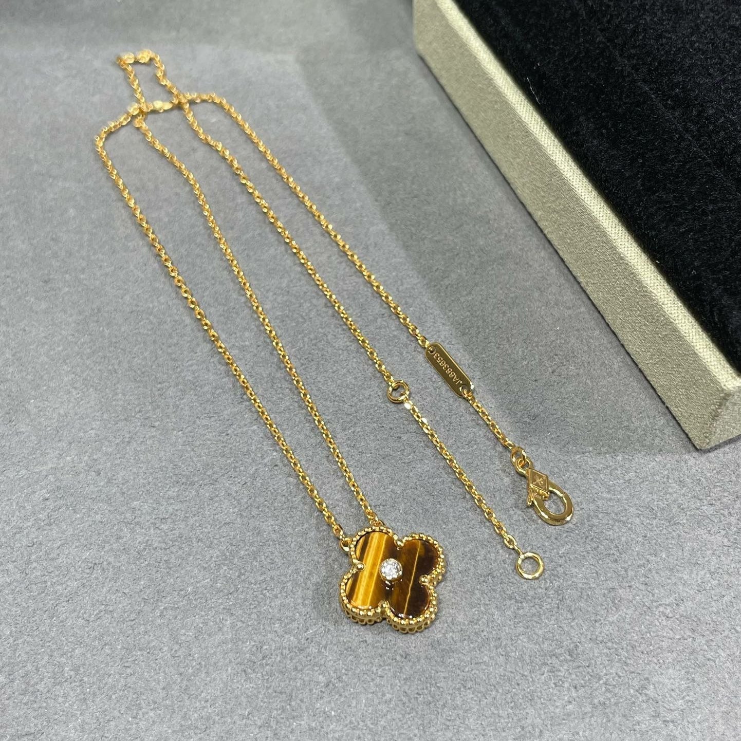 [Marin-Jewelry]CLOVER 15MM DIAMOND AND YELLOW TIGER'S EYE AGATE necklace