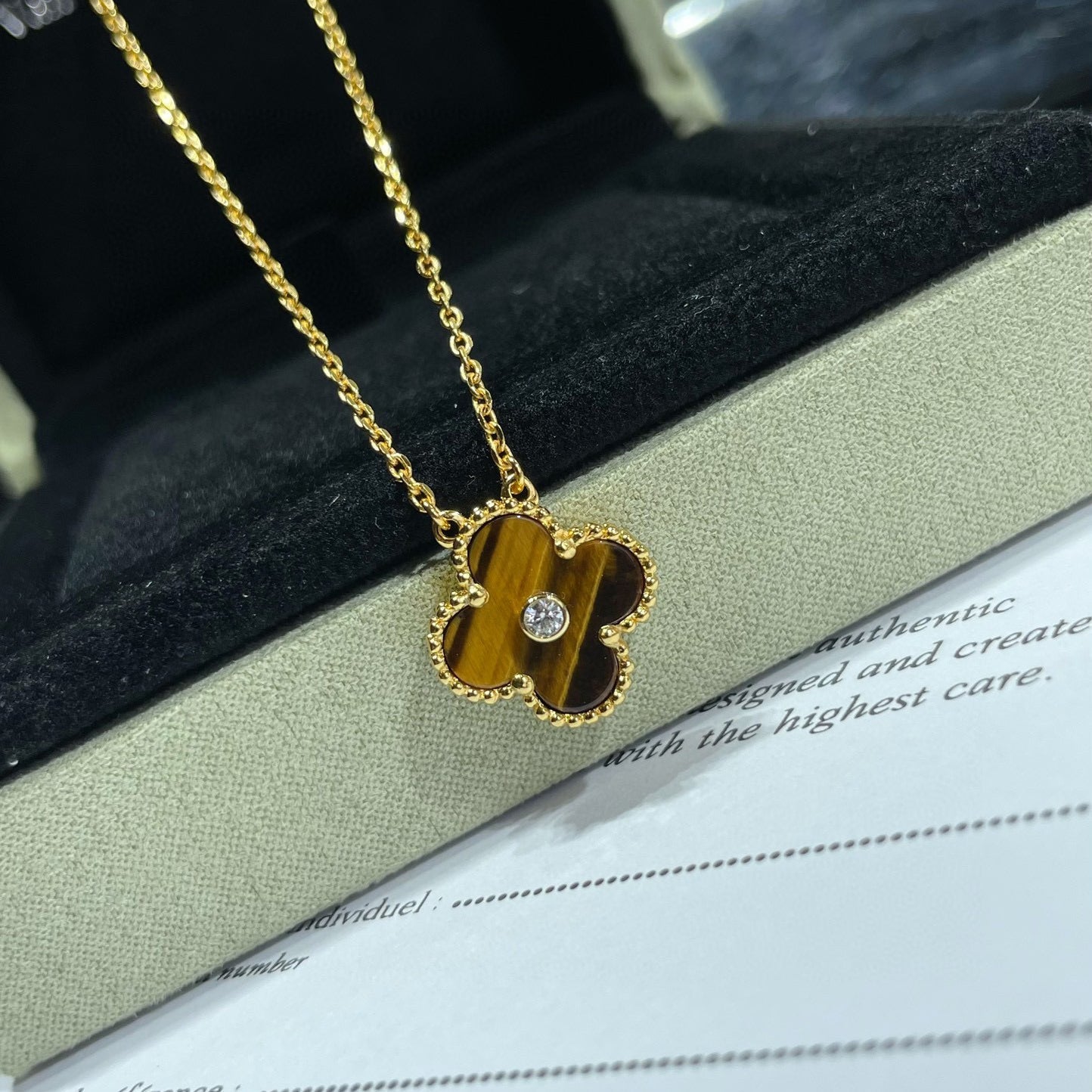 [Marin-Jewelry]CLOVER 15MM DIAMOND AND YELLOW TIGER'S EYE AGATE necklace