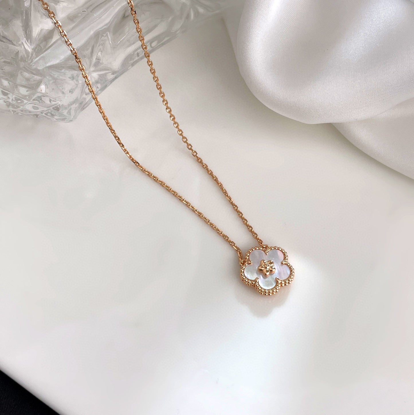 [Marin-Jewelry]LUCKY  WHITE MOP  PLUM BLOSSOM NECKLACE