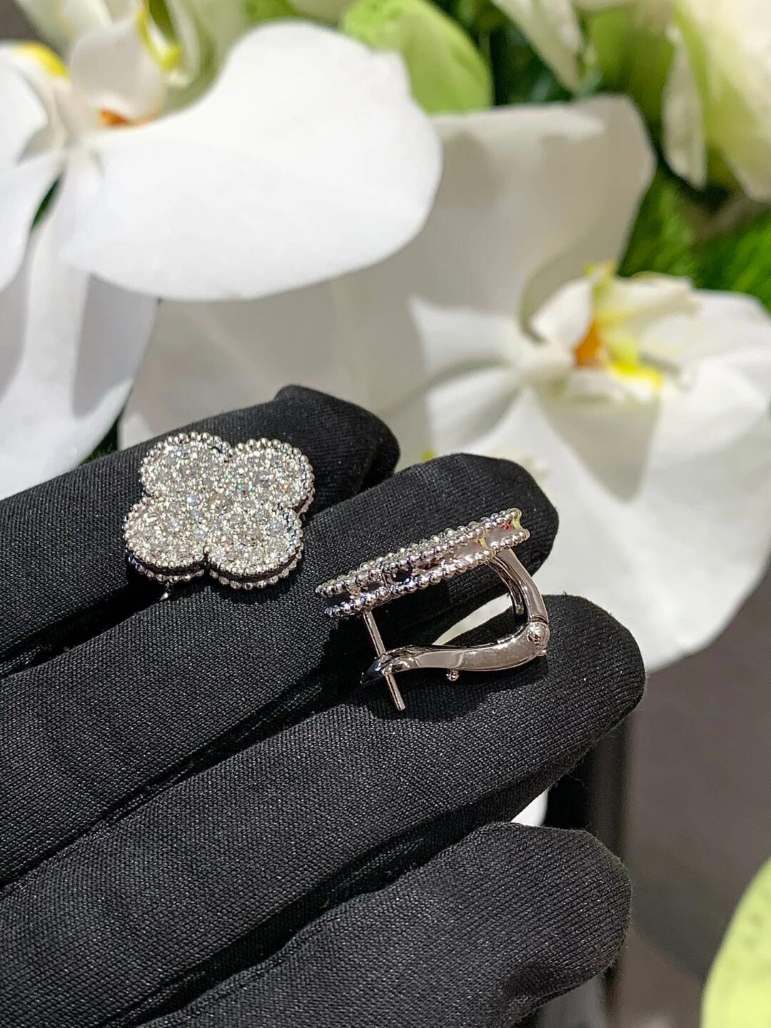 [Marin-Jewelry]CLOVER 20MM MOTIFS DIAMOND STUD EARRINGS SILVER