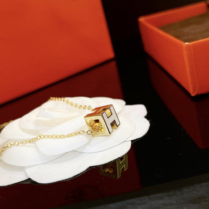 [Marin-Jewelry]H WHITE SQUARE GOLD NECKLACE