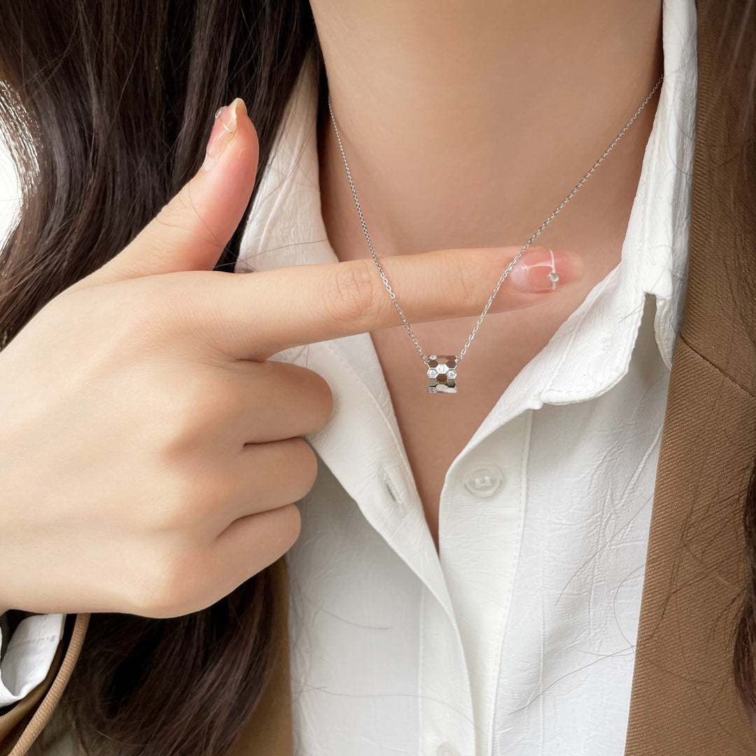 [Marin-Jewelry]BEE MINI PEDANT DIAMOND NECKLACE