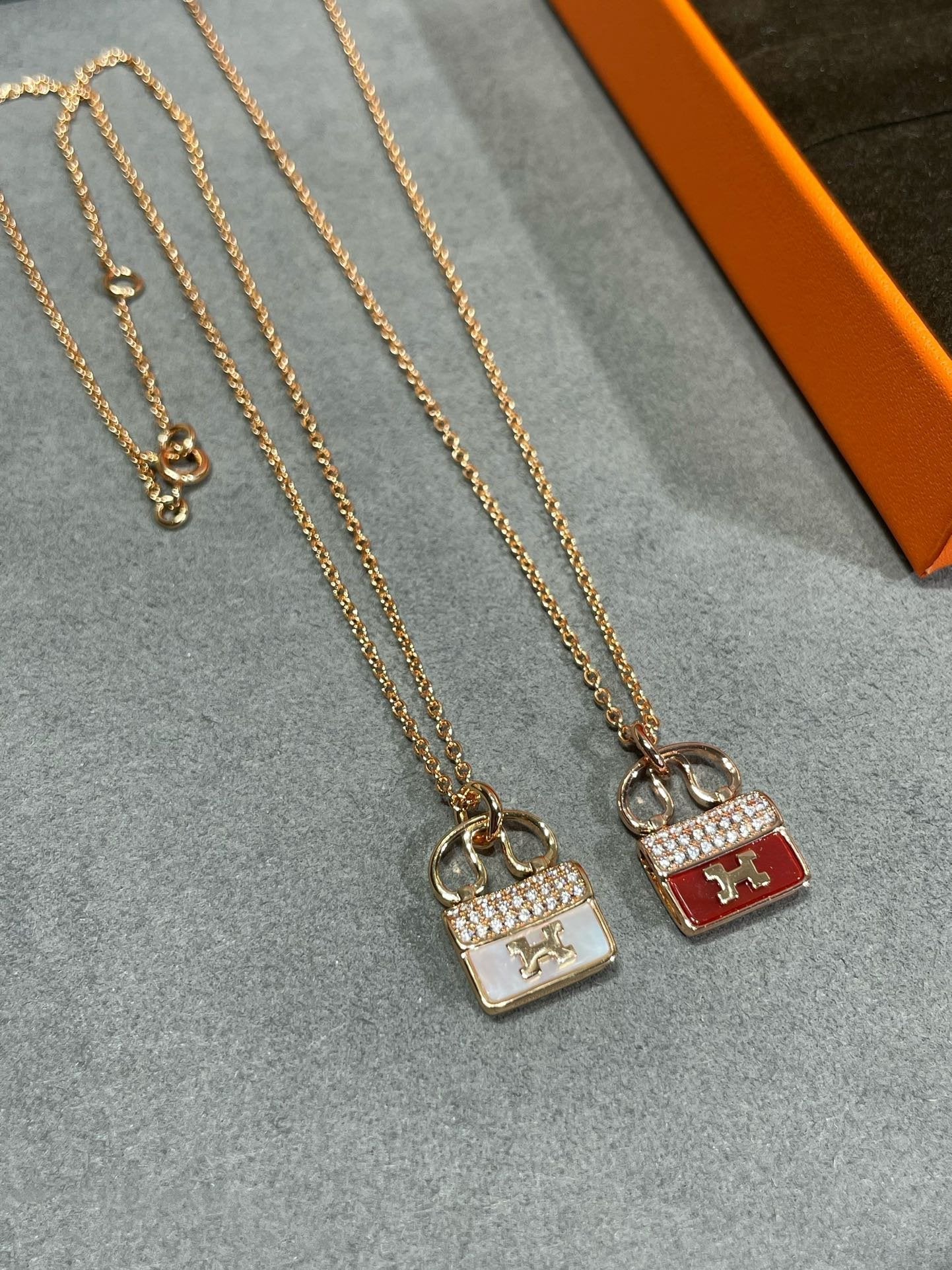 [Marin-Jewelry]H CIRCE MOISSANITE PENDANT NECKLACE GOLD