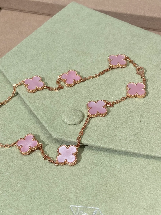[Marin-Jewelry Jewellery] Pink Necklace with Ten Clover Designs