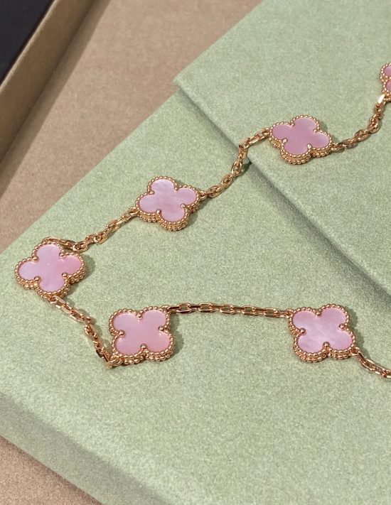 [Marin-Jewelry Jewellery] Pink Necklace with Ten Clover Designs