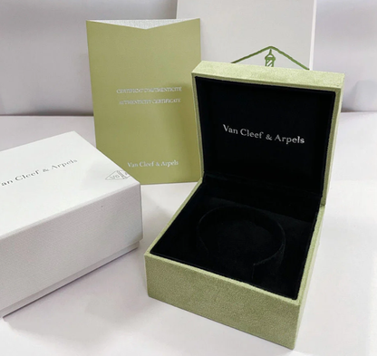 [Marin-Jewelry]CLOVER 15MM LASER NECKLACE AND BOX