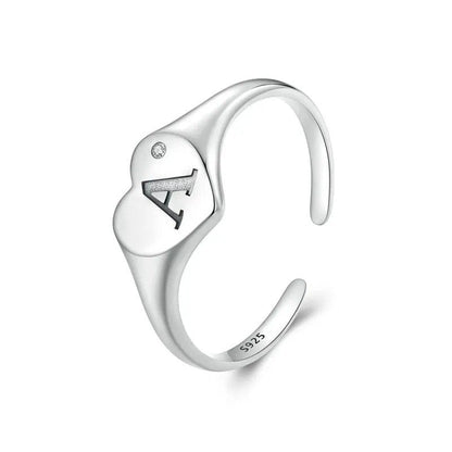 Bague ouverte ajustable en forme de cœur avec lettre initiale A gravée, empilable
