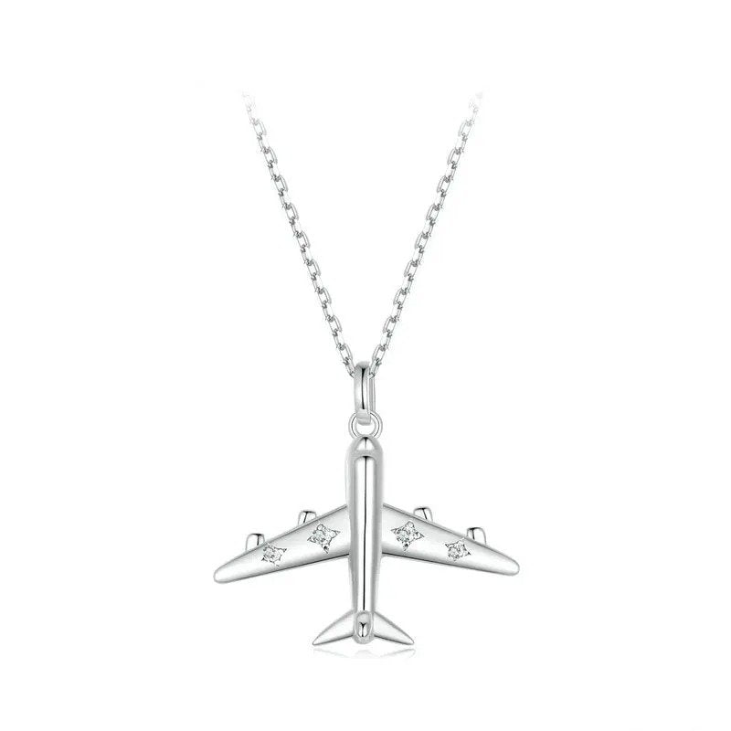 Collier délicat avec pendentif avion, plaqué platine