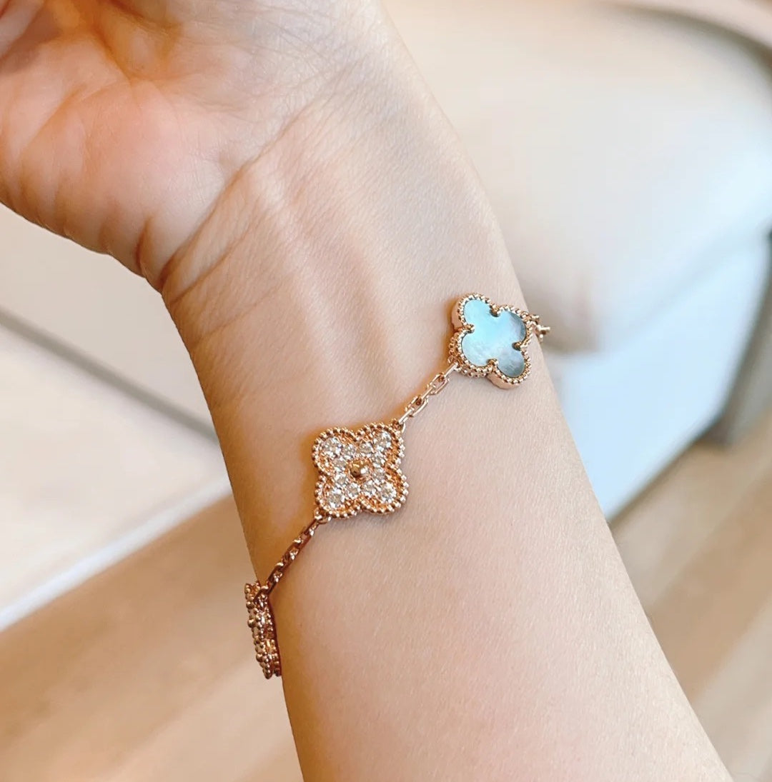 [Marin-Jewelry] CLOVER 5 MOTIF GRAY MOP BRACELET COLLECTION