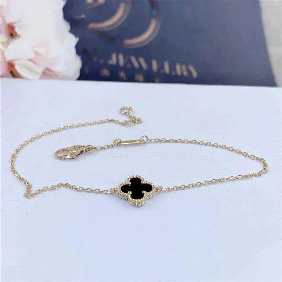 [Marin-Jewelry]CLOVER ONYX SINGLE FLOWER BRACELET