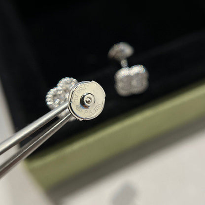 [Marin-Jewelry]CLOVER MINI DIAMOND STUD EARRINGS